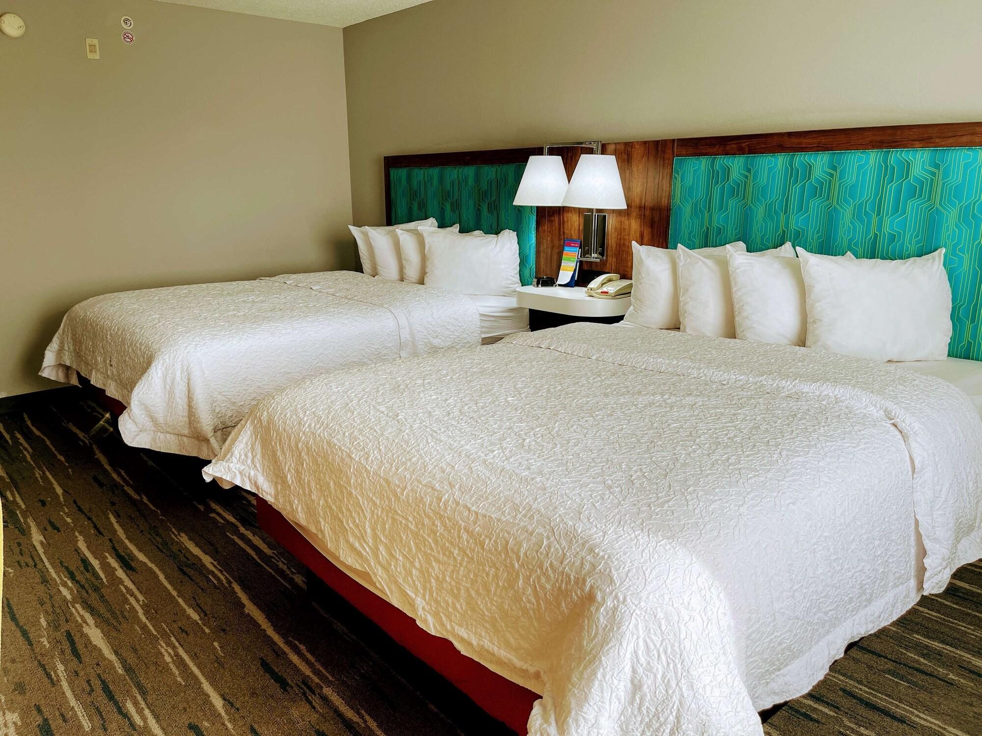 Hampton Inn & Suites Pensacola I-10 N At University Town Plaza Екстер'єр фото