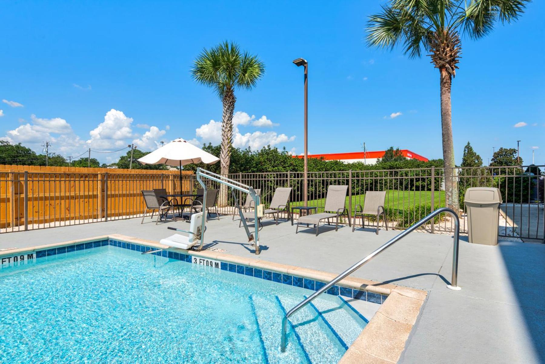 Hampton Inn & Suites Pensacola I-10 N At University Town Plaza Екстер'єр фото