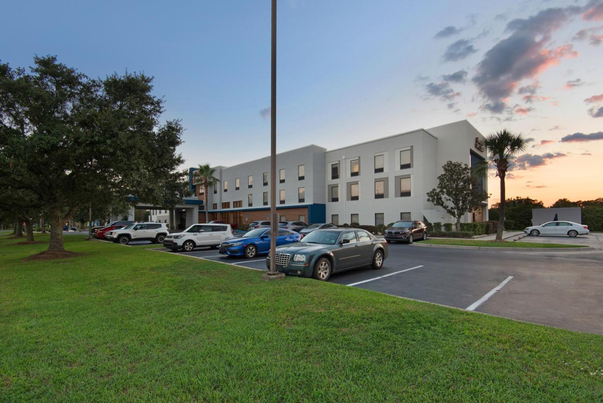 Hampton Inn & Suites Pensacola I-10 N At University Town Plaza Екстер'єр фото