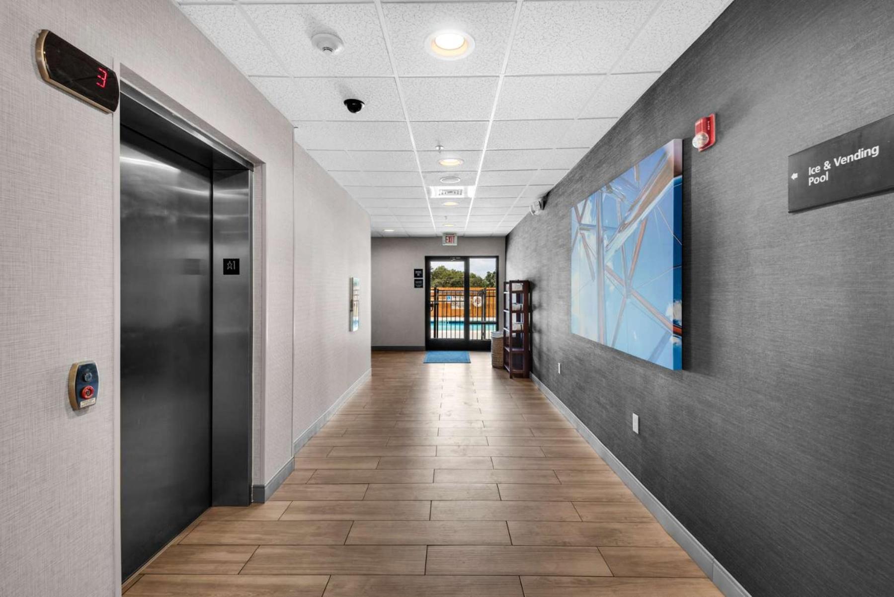 Hampton Inn & Suites Pensacola I-10 N At University Town Plaza Екстер'єр фото