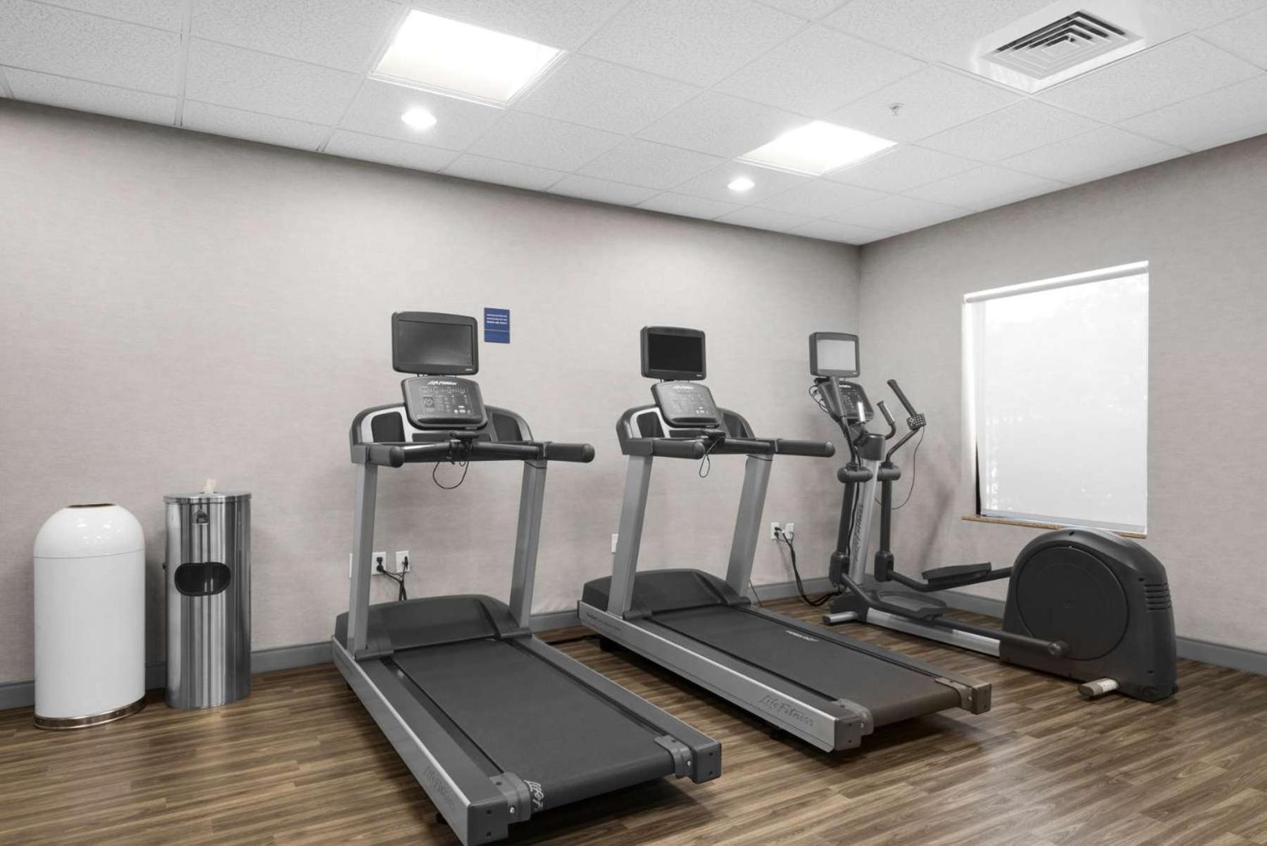 Hampton Inn & Suites Pensacola I-10 N At University Town Plaza Екстер'єр фото