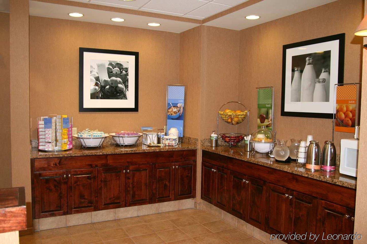Hampton Inn & Suites Pensacola I-10 N At University Town Plaza Екстер'єр фото